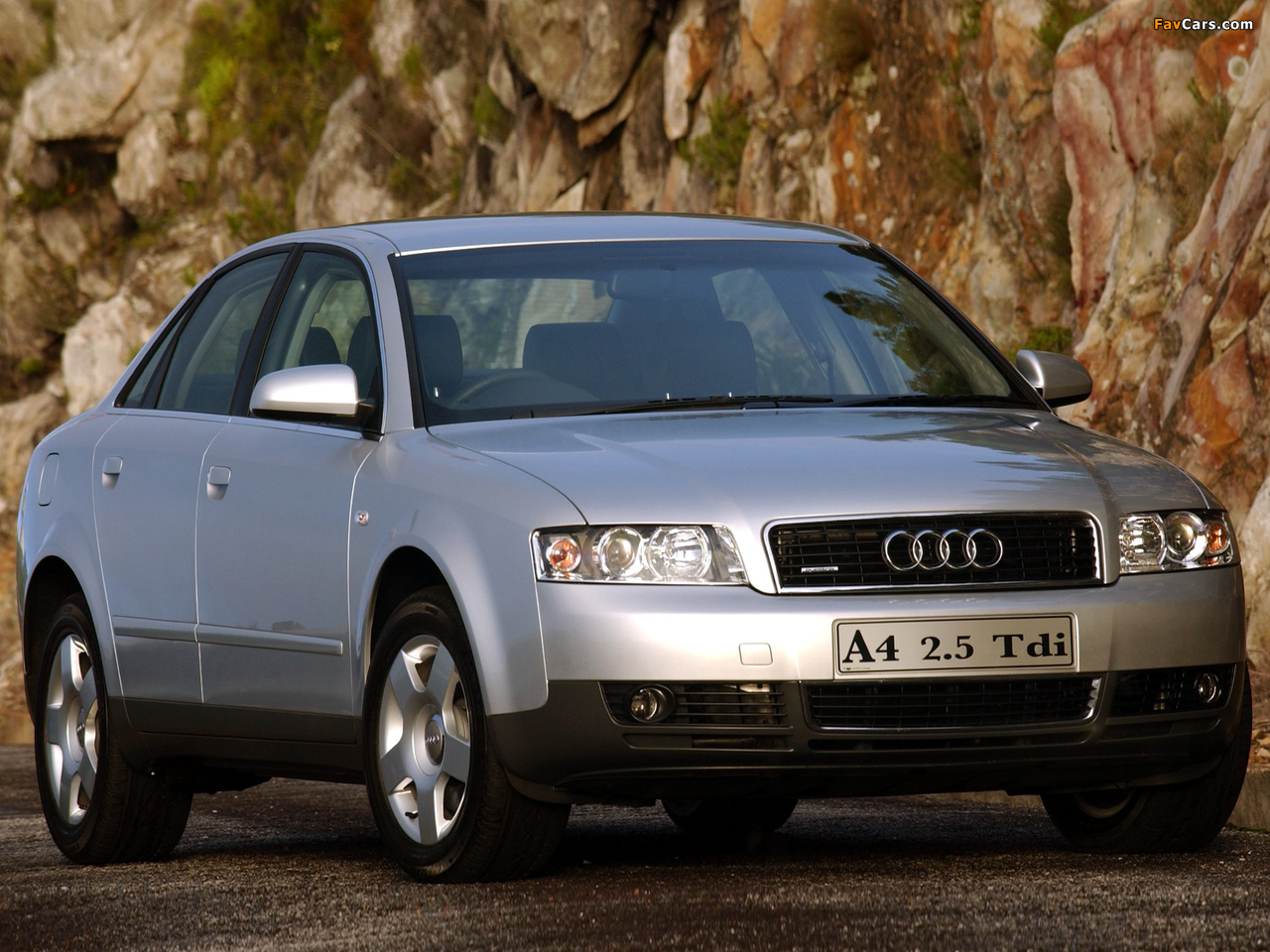 Photos of Audi A4 2.5 TDI quattro Sedan ZA-spec B6,8E (2000–2004) (1280 x 960)