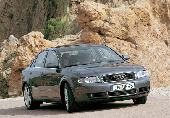 Photos of Audi A4 3.0 quattro Sedan B6,8E (2000–2004)