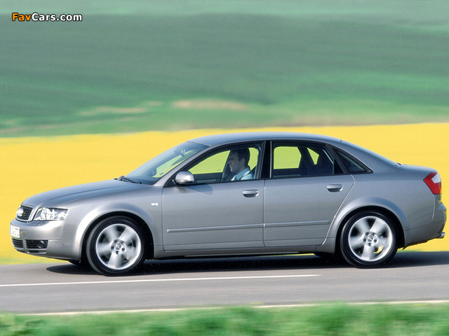 Photos of Audi A4 1.8T Sedan B6,8E (2000–2004) (640 x 480)