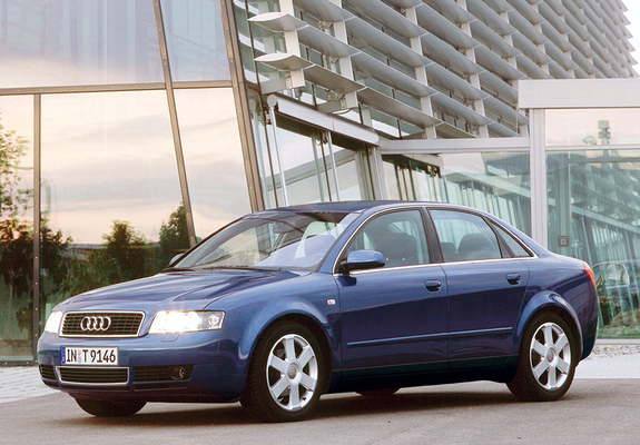Photos of Audi A4 2.0 FSI Sedan B6,8E (2000–2004)