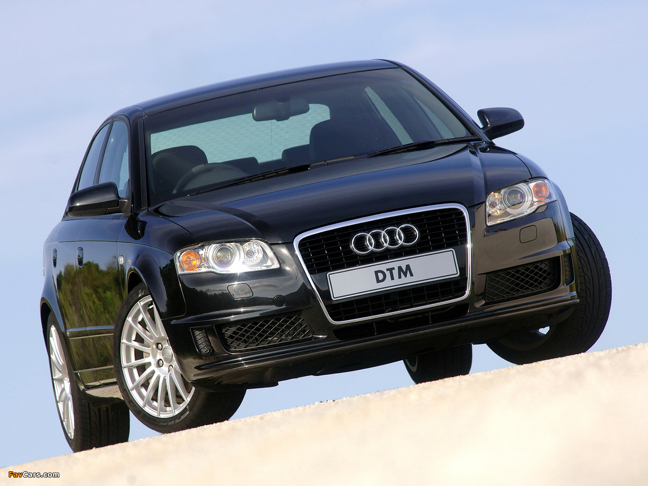 Photos of Audi A4 DTM Edition ZA-spec B7,8E (2005–2007) (1280 x 960)
