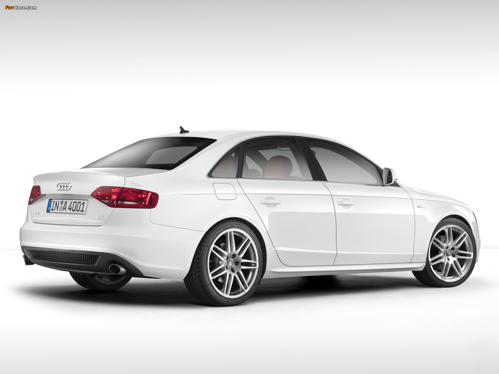 Photos of Audi A4 3.2 FSI quattro S-Line Sedan B8,8K (2007–2011) (1600 x 1200)