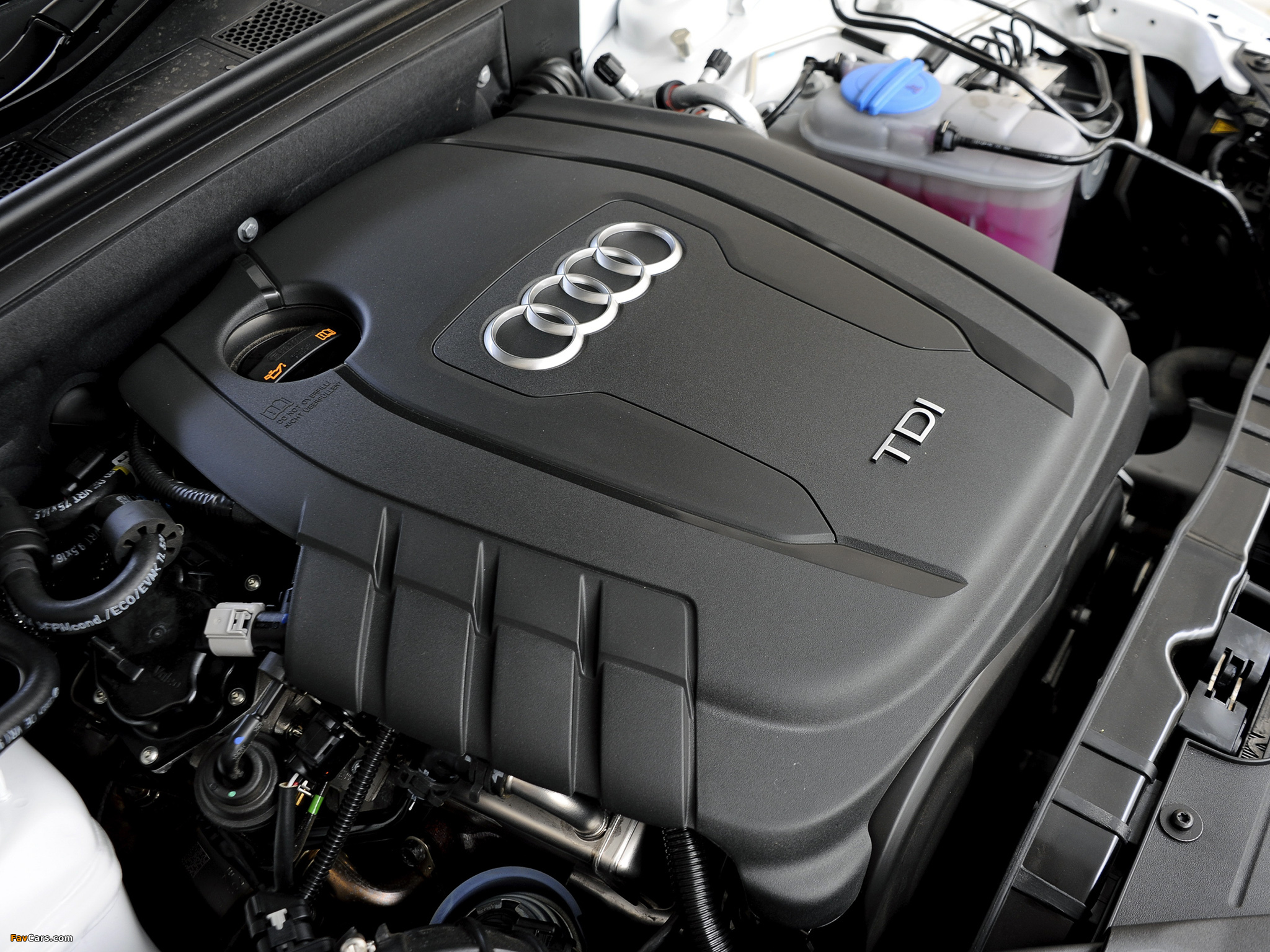Photos of Audi A4 2.0 TDI Avant ZA-spec (B8,8K) 2012 (2048 x 1536)