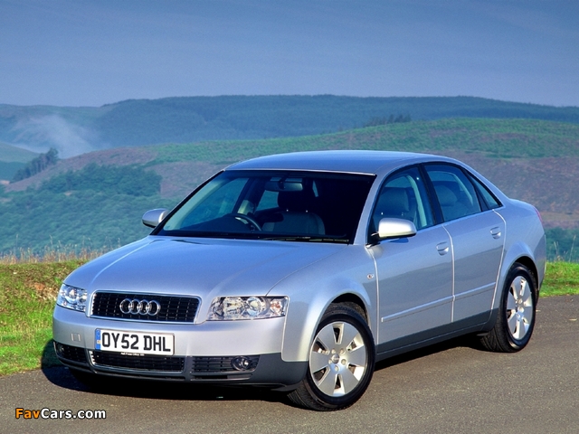 Pictures of Audi A4 2.0 FSI Sedan UK-spec B6,8E (2000–2004) (640 x 480)