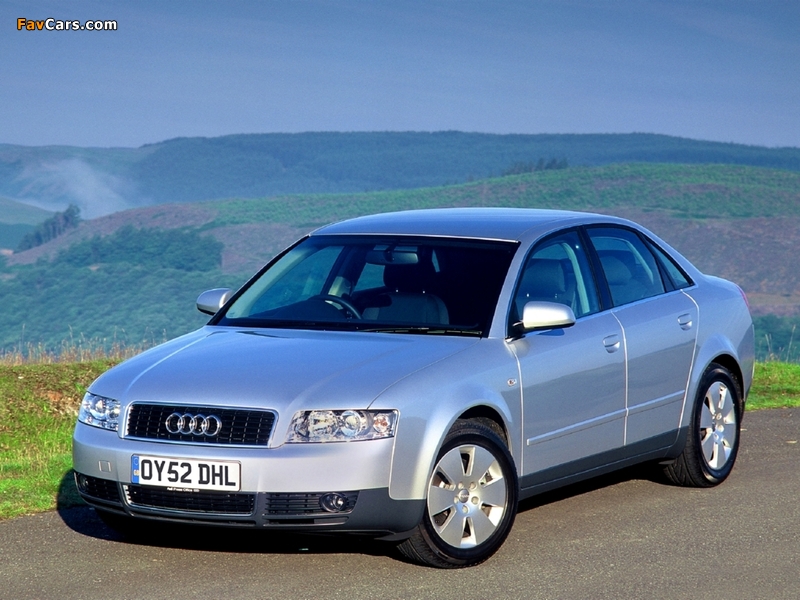 Pictures of Audi A4 2.0 FSI Sedan UK-spec B6,8E (2000–2004) (800 x 600)