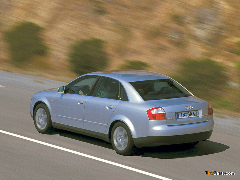 Pictures of Audi A4 2.5 TDI quattro Sedan B6,8E (2000–2004) (800 x 600)