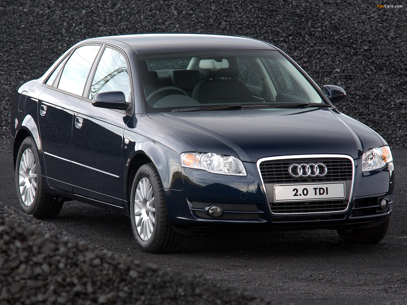 Pictures of Audi A4 2.0 TDI Sedan ZA-spec B7,8E (2004–2007) (1600 x 1200)