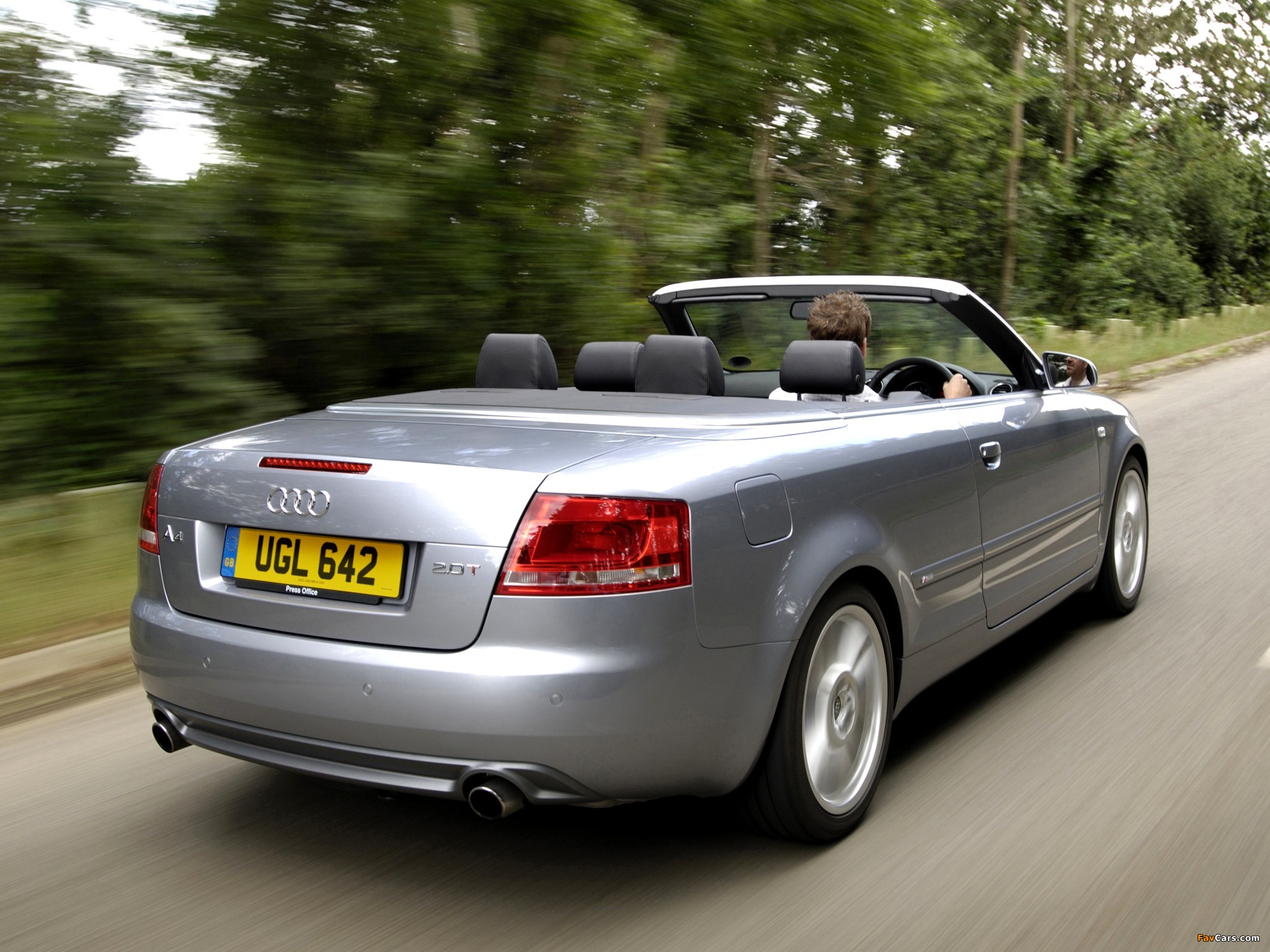Pictures of Audi A4 2.0T S-Line Cabrio UK-spec B7,8H (2005) (2048 x 1536)