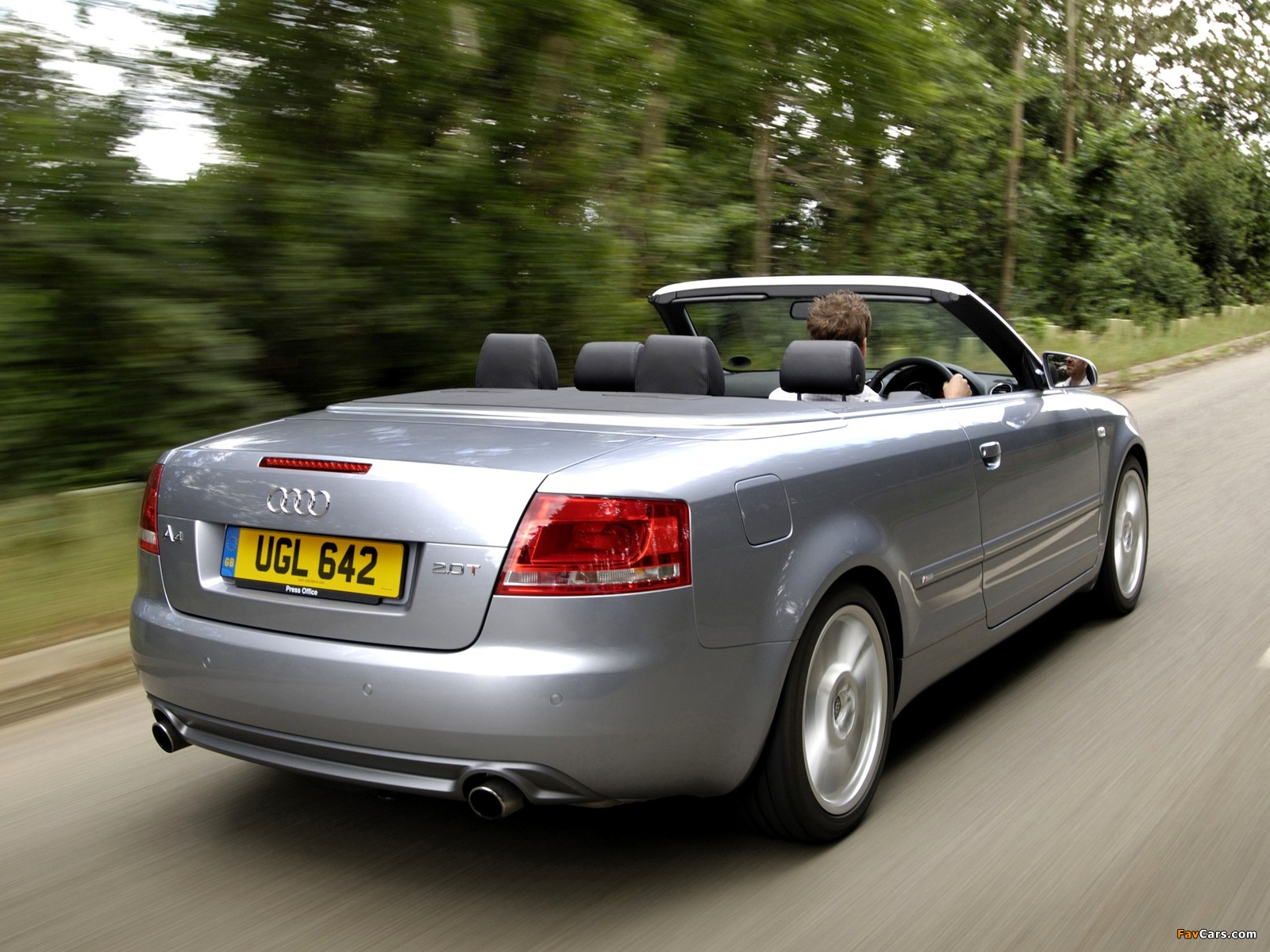 Pictures of Audi A4 2.0T S-Line Cabrio UK-spec B7,8H (2005) (1600 x 1200)