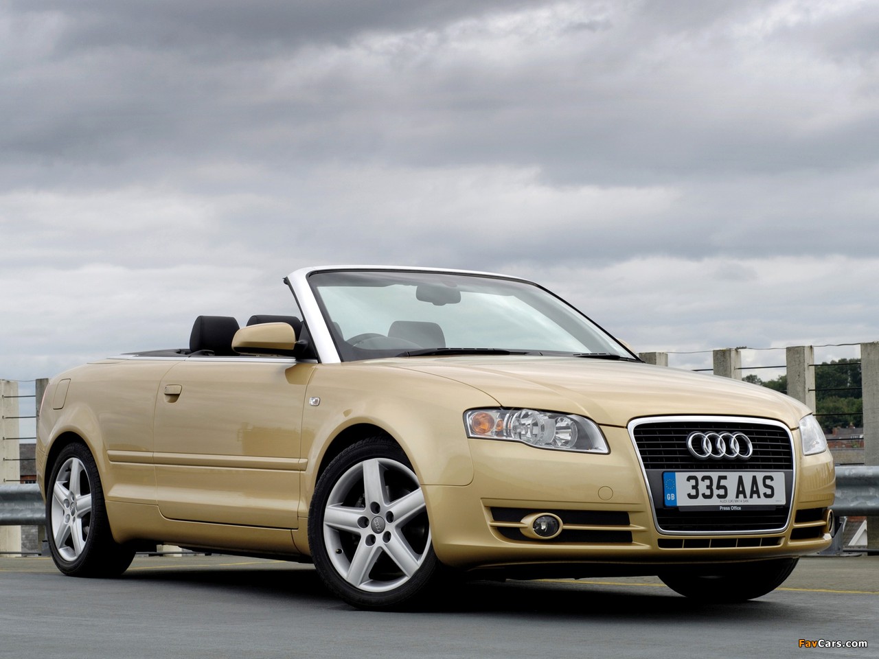 Audi A4 2.0 TDI Cabrio UK-spec B7,8H (2005) wallpapers (1280 x 960)