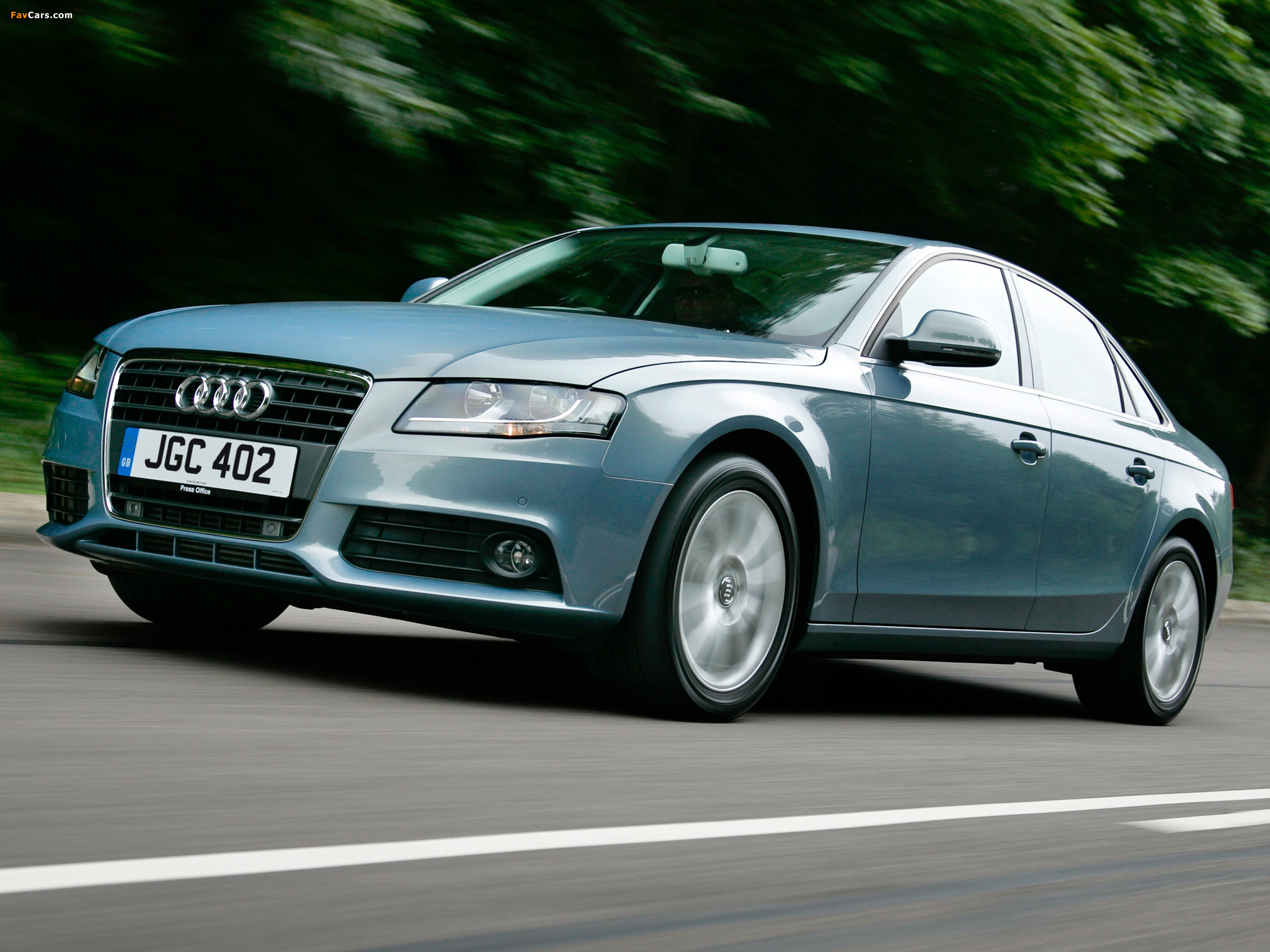 Audi A4 2.7 TDI Sedan UK-spec B8,8K (2009–2011) wallpapers (2048 x 1536)