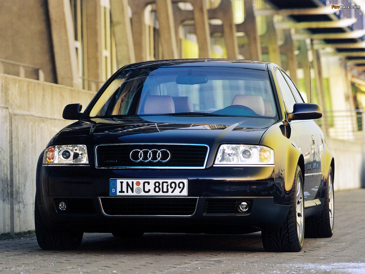 Images of Audi A6 4.2 quattro Sedan (4B,C5) 1999–2001 (1280 x 960)