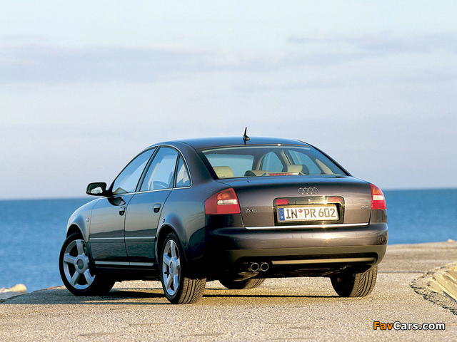 Images of Audi A6 3.0 Sedan (4B,C5) 2001–04 (640 x 480)