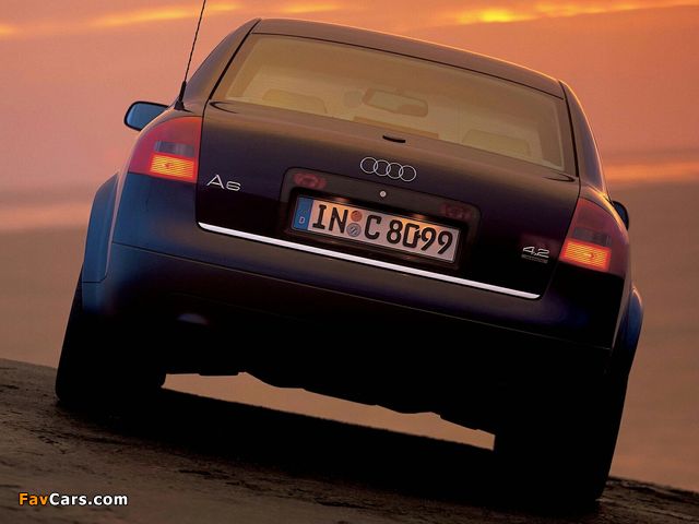 Photos of Audi A6 4.2 quattro Sedan (4B,C5) 1999–2001 (640 x 480)