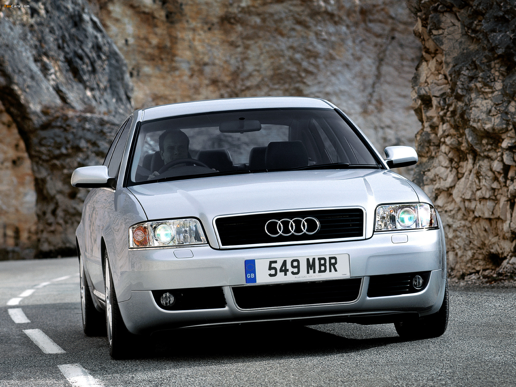 Photos of Audi A6 Sedan UK-spec (4B,C5) 2001–04 (2048 x 1536)