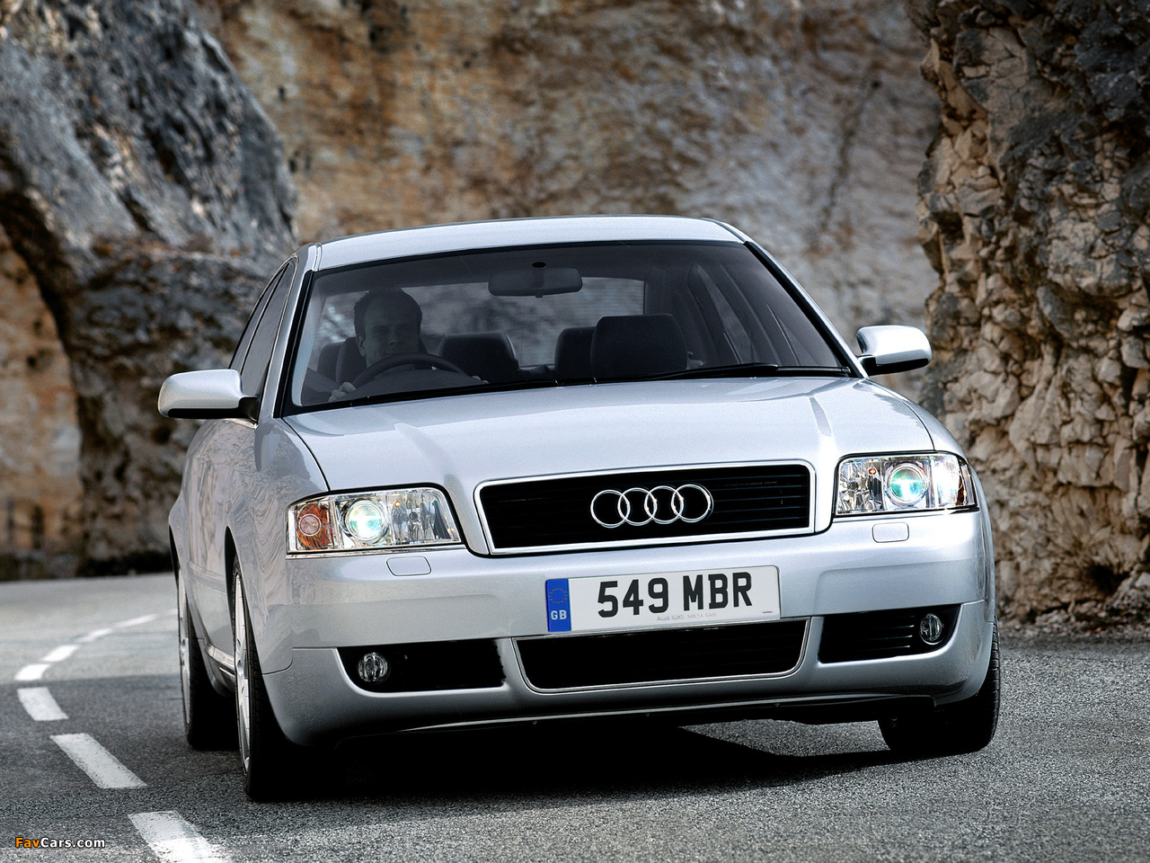 Photos of Audi A6 Sedan UK-spec (4B,C5) 2001–04 (1280 x 960)