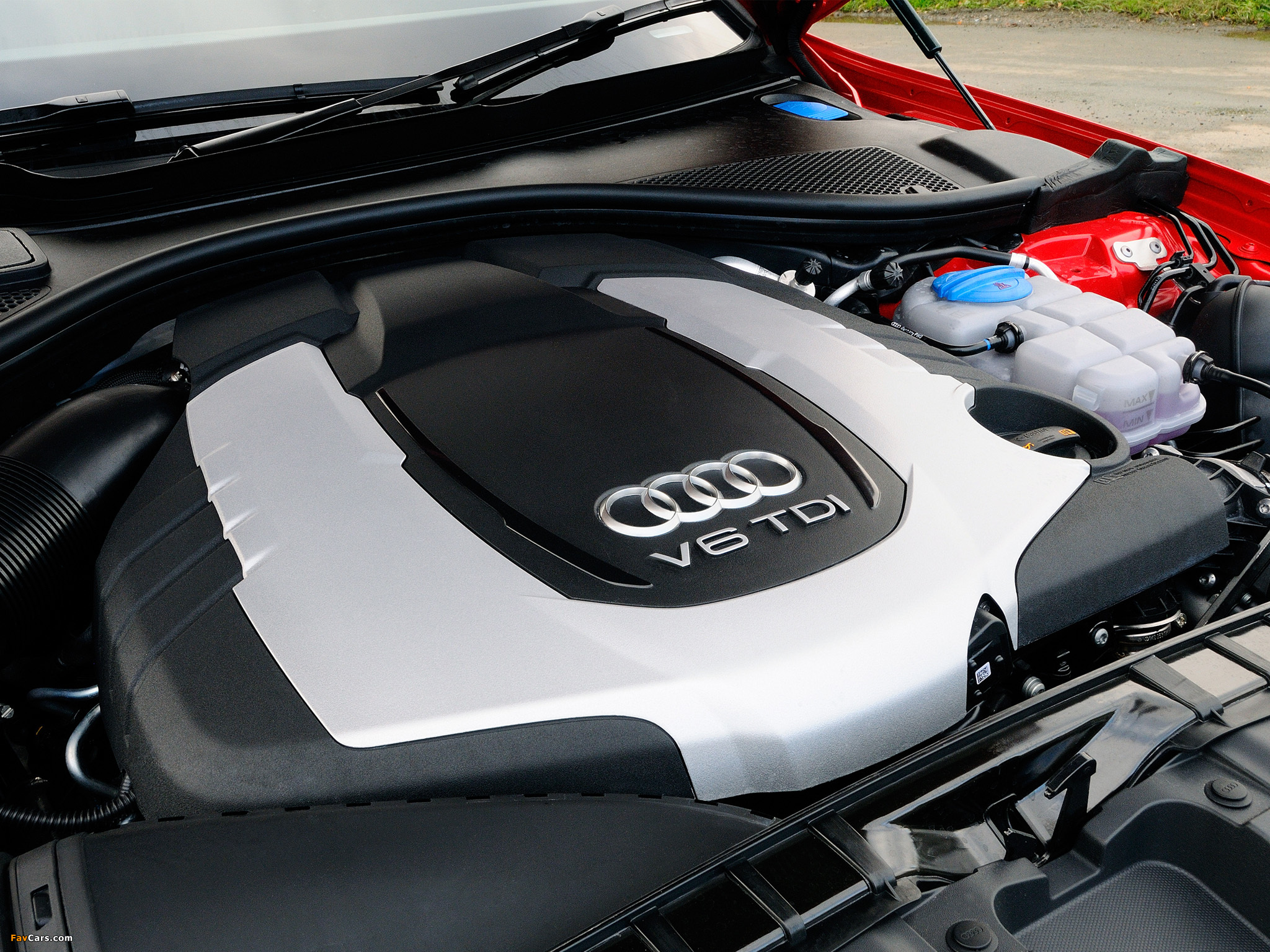 Pictures of Audi A6 3.0 TDI S-Line Avant UK-spec (4G,C7) 2011 (2048 x 1536)