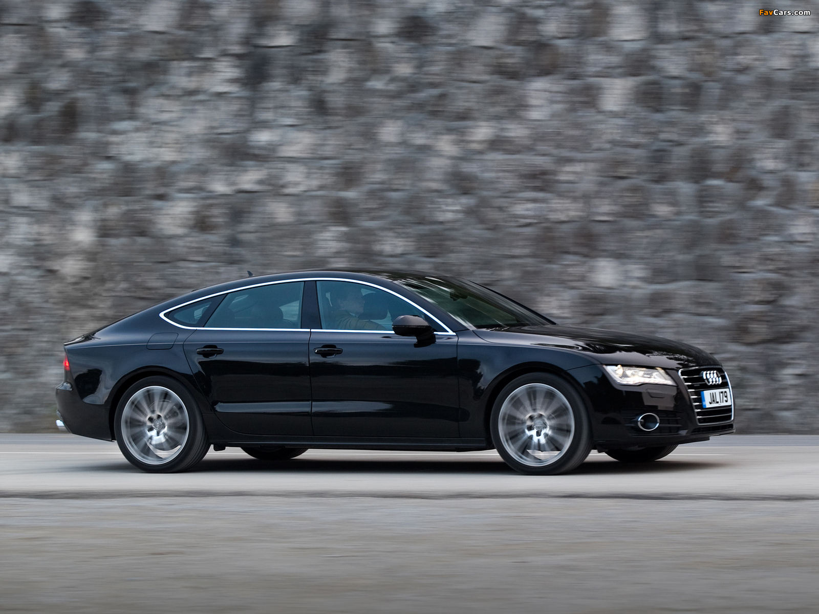 Images of Audi A7 Sportback 3.0 TDI quattro UK-spec 2010 (1600 x 1200)