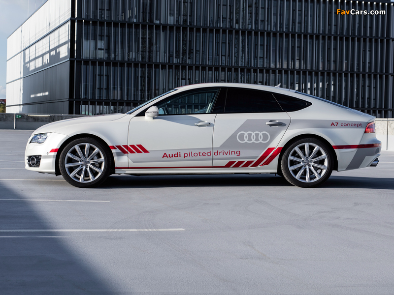 Photos of Audi A7 Sportback piloted driving concept 2016 (800 x 600)
