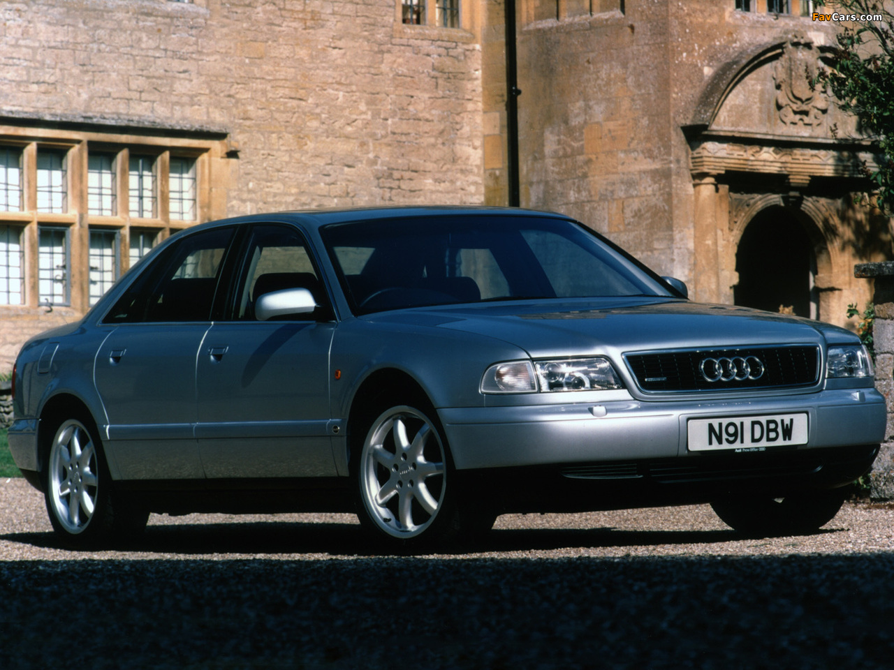 Audi A8 UK-spec (D2) 1994–99 wallpapers (1280 x 960)