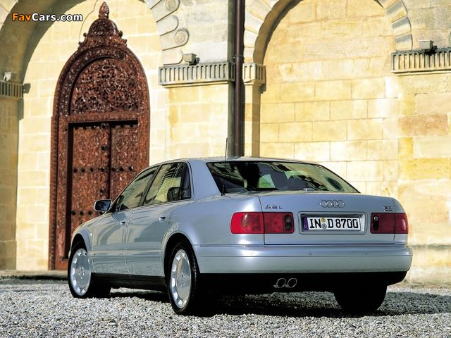 Audi A8L 6.0 quattro (D2) 2001–02 pictures (640 x 480)