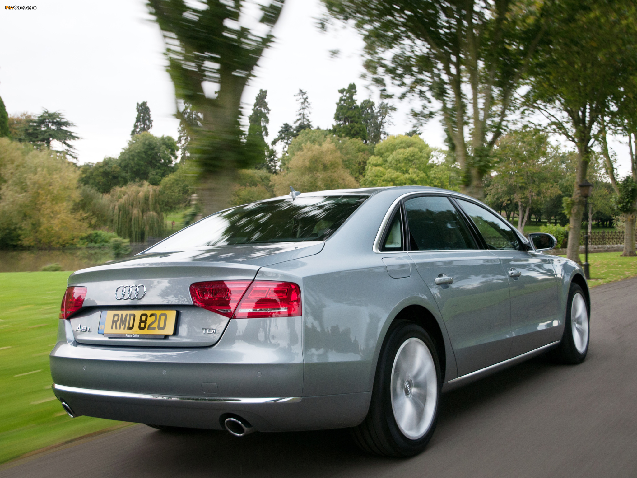 Audi A8L 4.2 TDI UK-spec (D4) 2010 pictures (2048 x 1536)