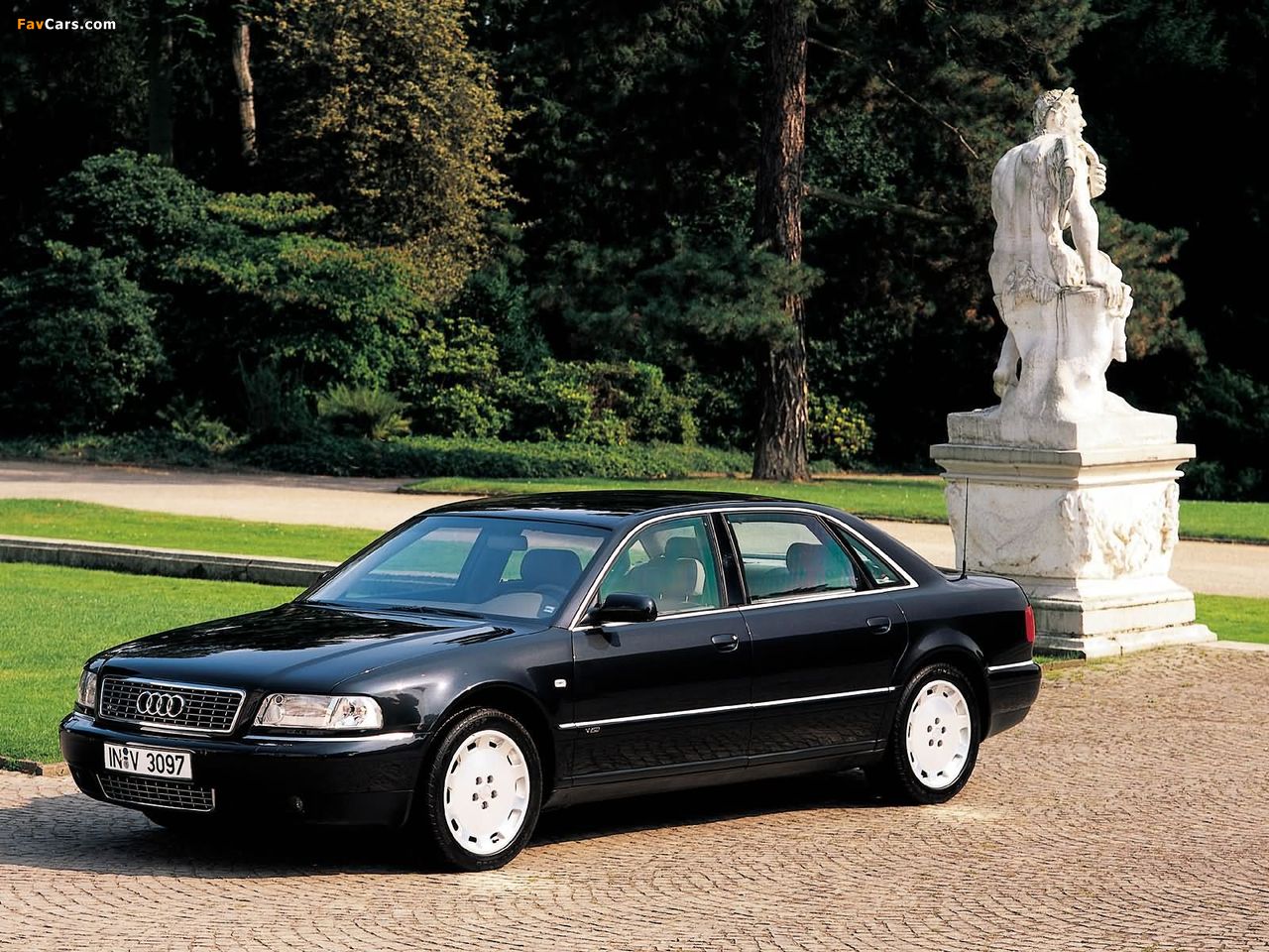 Images of Audi A8L 6.0 quattro (D2) 2001–02 (1280 x 960)