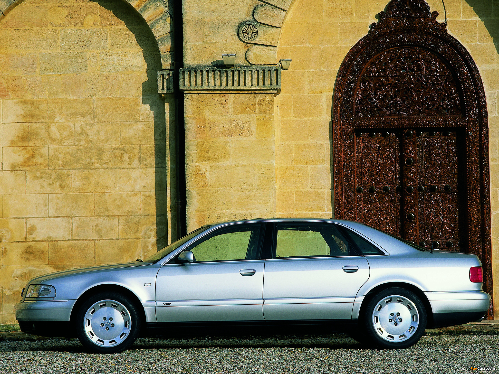 Images of Audi A8L 6.0 quattro (D2) 2001–02 (2048 x 1536)