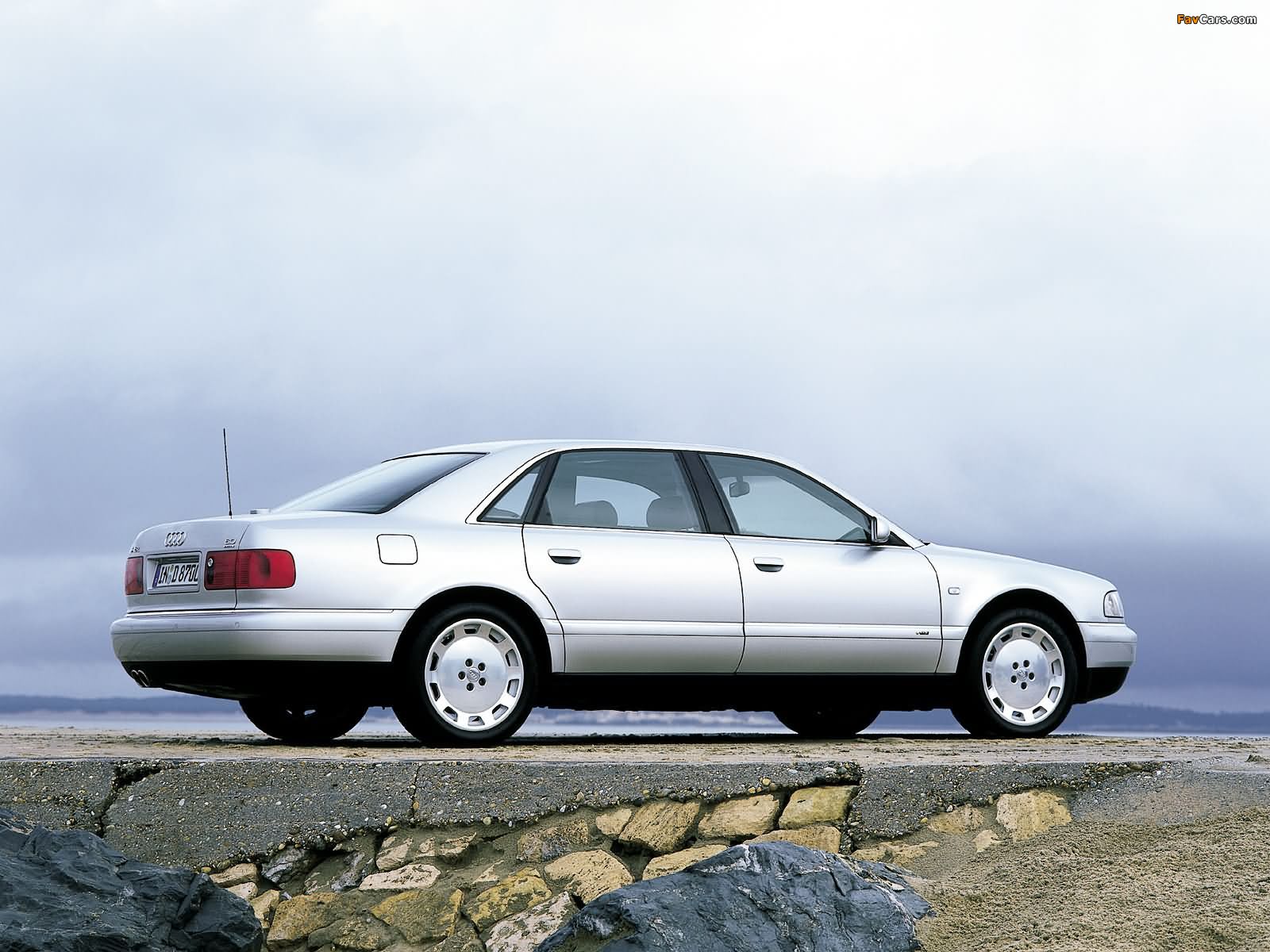 Images of Audi A8L 6.0 quattro (D2) 2001–02 (1600 x 1200)