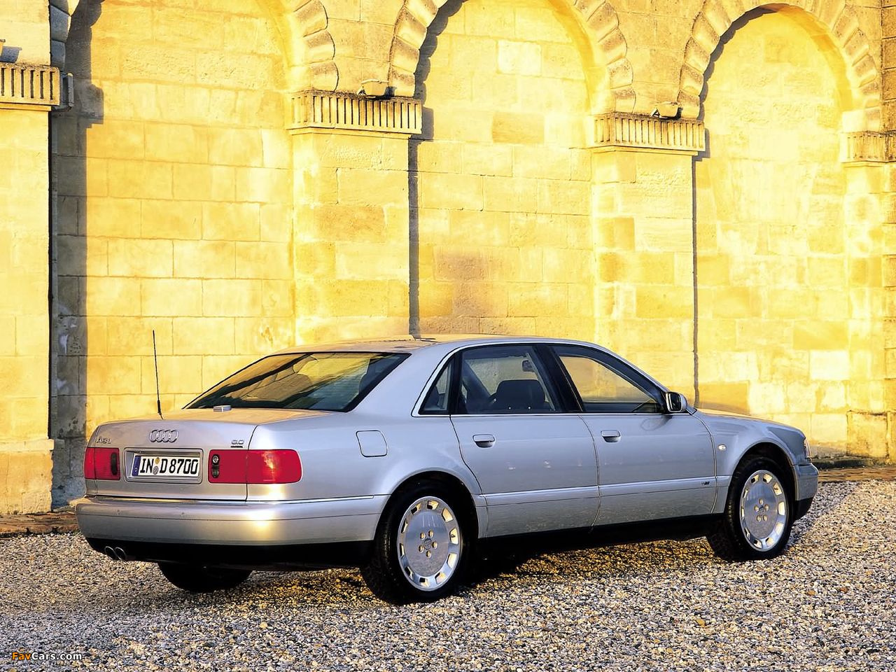 Images of Audi A8L 6.0 quattro (D2) 2001–02 (1280 x 960)