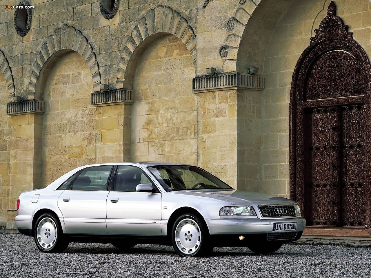 Images of Audi A8L 6.0 quattro (D2) 2001–02 (1280 x 960)