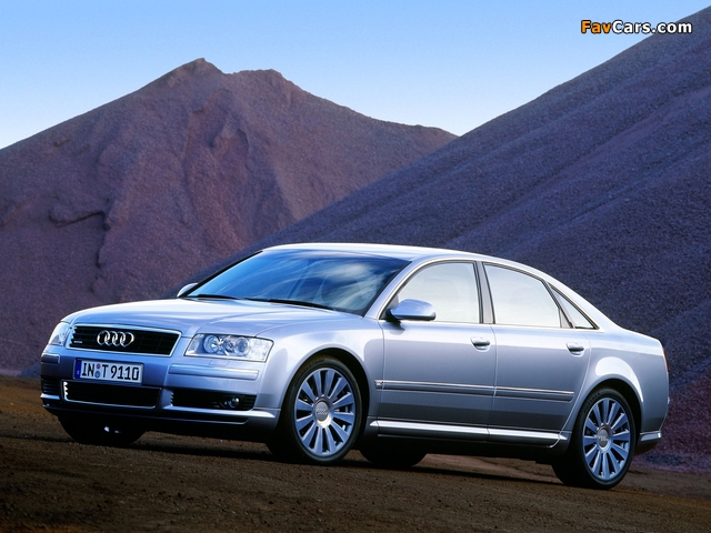 Images of Audi A8 4.2 quattro (D3) 2003–05 (640 x 480)