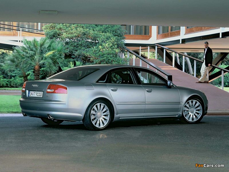 Images of Audi A8 4.2 quattro (D3) 2003–05 (800 x 600)