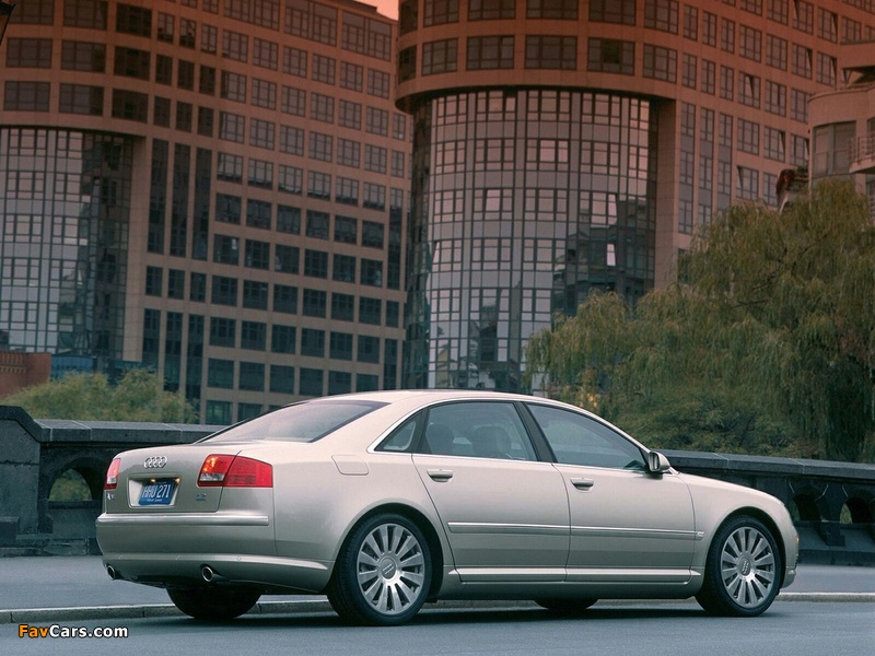 Images of Audi A8L 4.2 quattro US-spec (D3) 2004–05 (800 x 600)