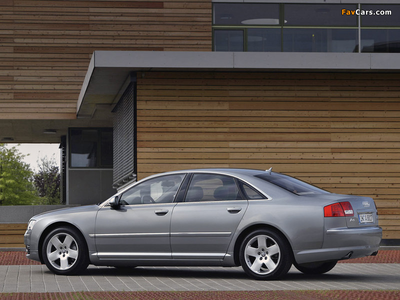 Images of Audi A8 3.7 quattro (D3) 2005–06 (800 x 600)