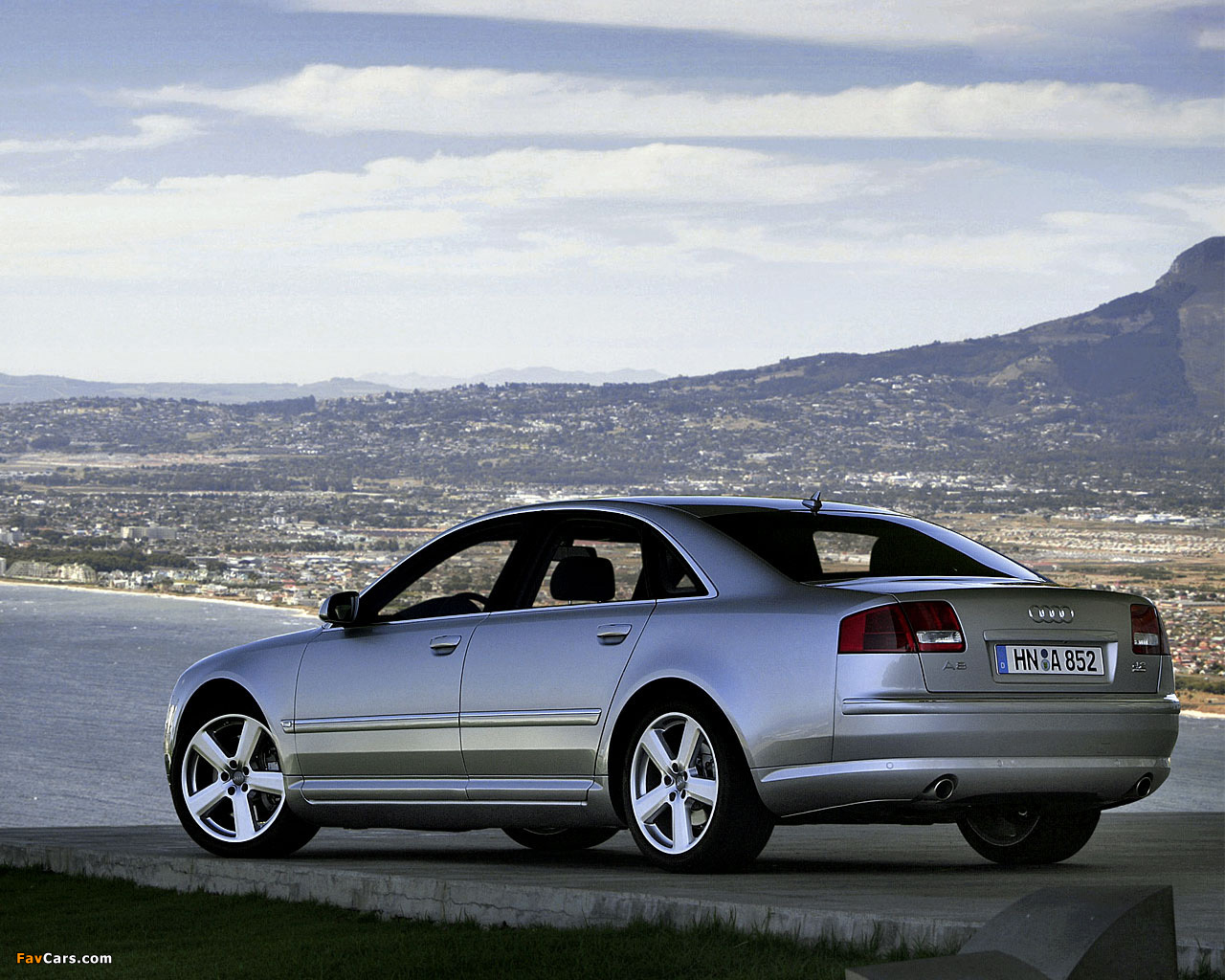 Images of Audi A8 4.2 quattro (D3) 2005–08 (1280 x 1024)