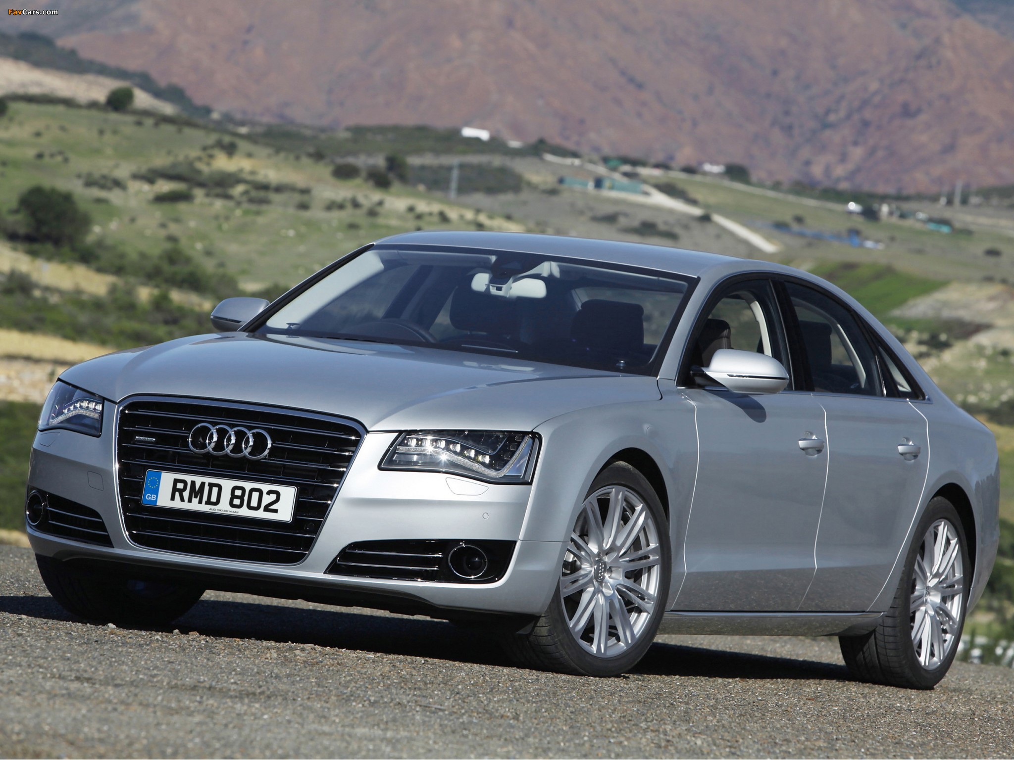 Images of Audi A8 4.2 TDI quattro UK-spec (D4) 2010 (2048 x 1536)