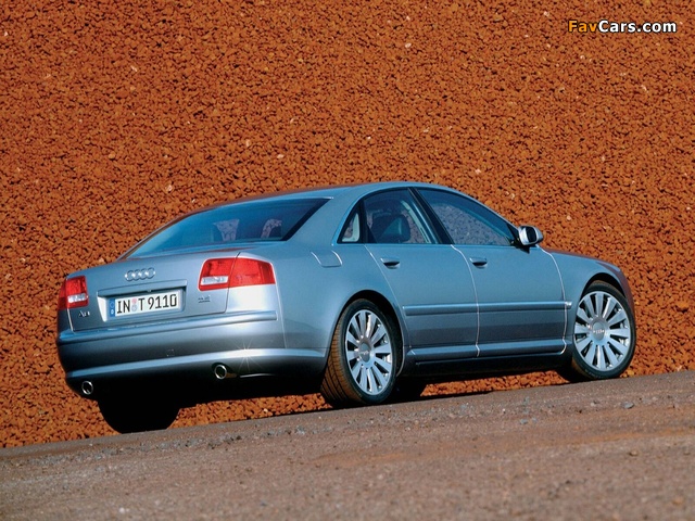 Photos of Audi A8 4.2 quattro (D3) 2003–05 (640 x 480)