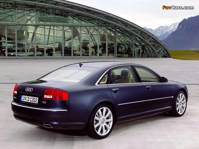 Photos of Audi A8L 6.0 quattro (D3) 2005–08 (640 x 480)