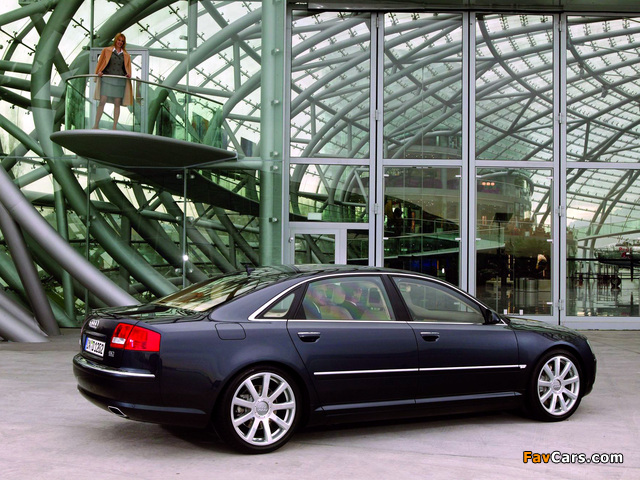 Photos of Audi A8L 6.0 quattro (D3) 2005–08 (640 x 480)