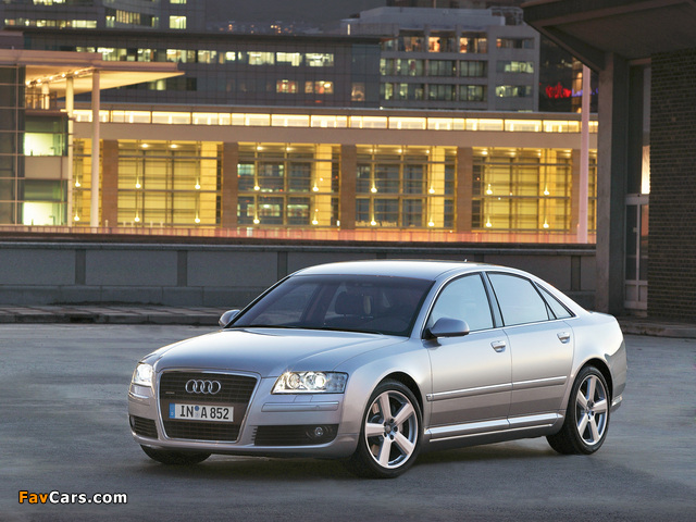 Photos of Audi A8 4.2 quattro (D3) 2005–08 (640 x 480)