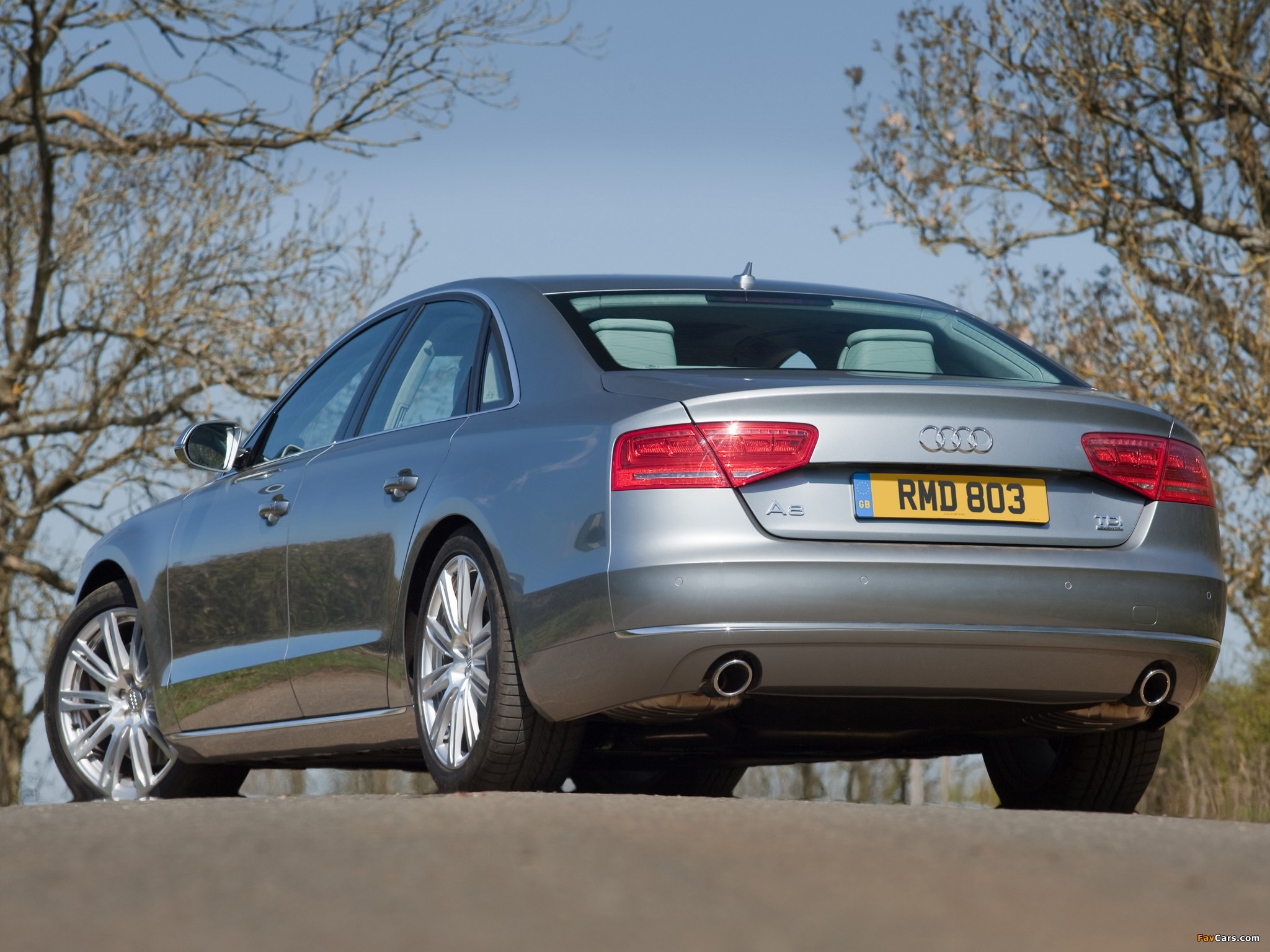 Photos of Audi A8 4.2 TDI quattro UK-spec (D4) 2010 (2048 x 1536)