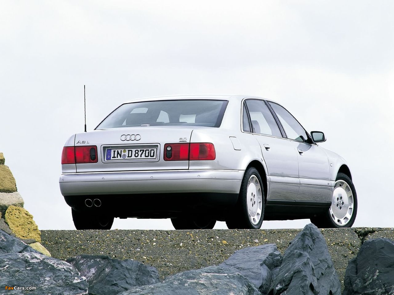 Pictures of Audi A8L 6.0 quattro (D2) 2001–02 (1280 x 960)