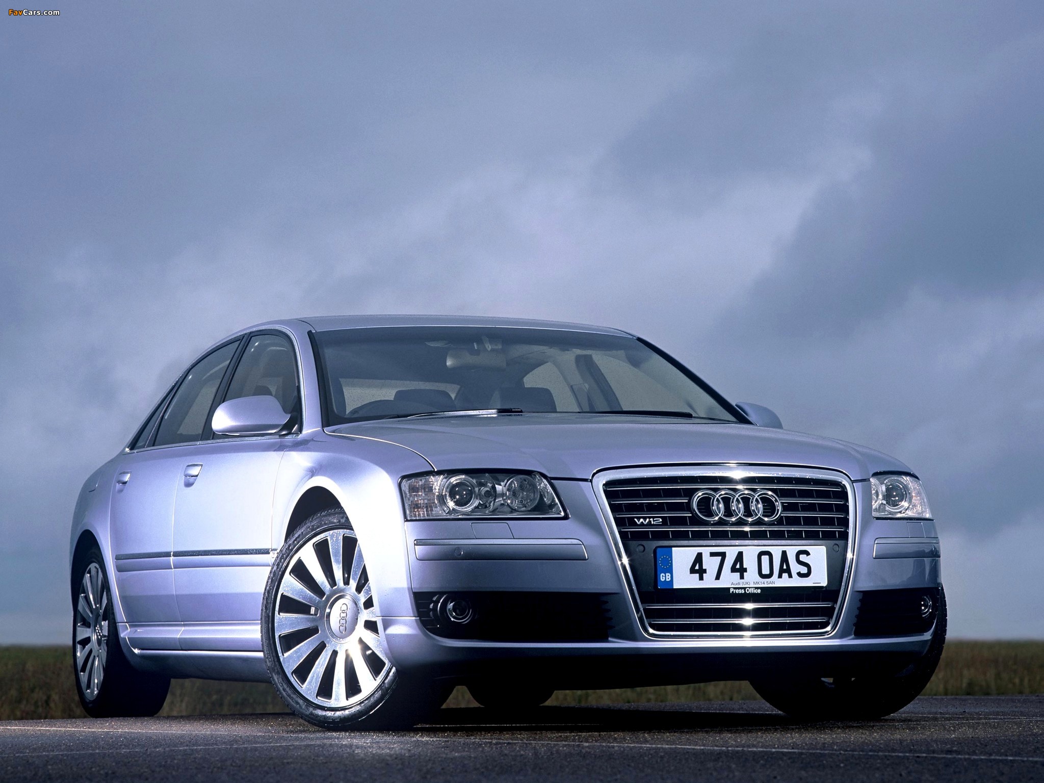 Pictures of Audi A8 6.0 quattro UK-spec (D3) 2005–08 (2048 x 1536)