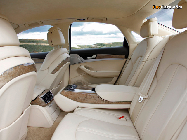 Pictures of Audi A8 4.2 TDI quattro UK-spec (D4) 2010 (640 x 480)