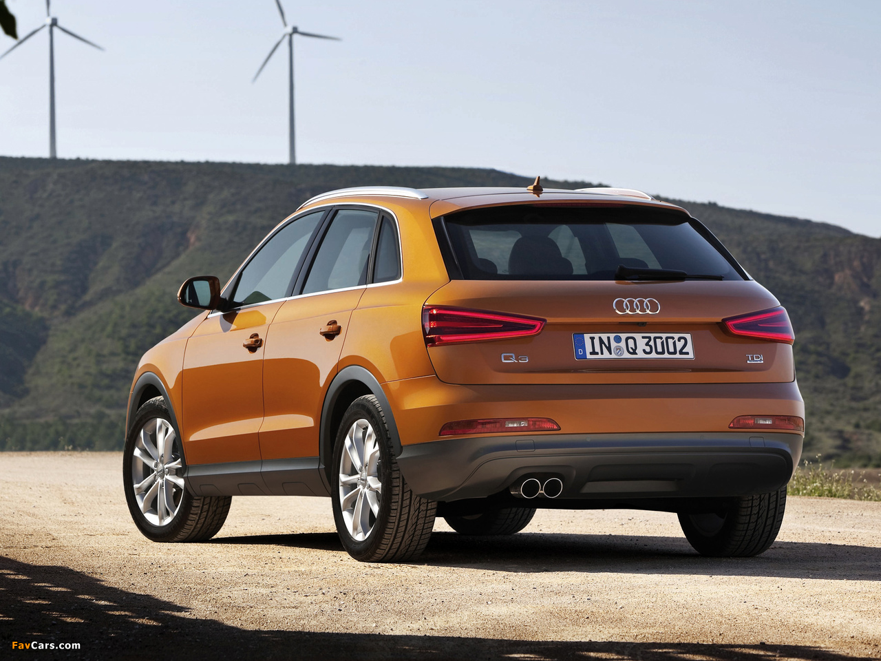 Audi Q3 2.0 TDI quattro 2011 images (1280 x 960)