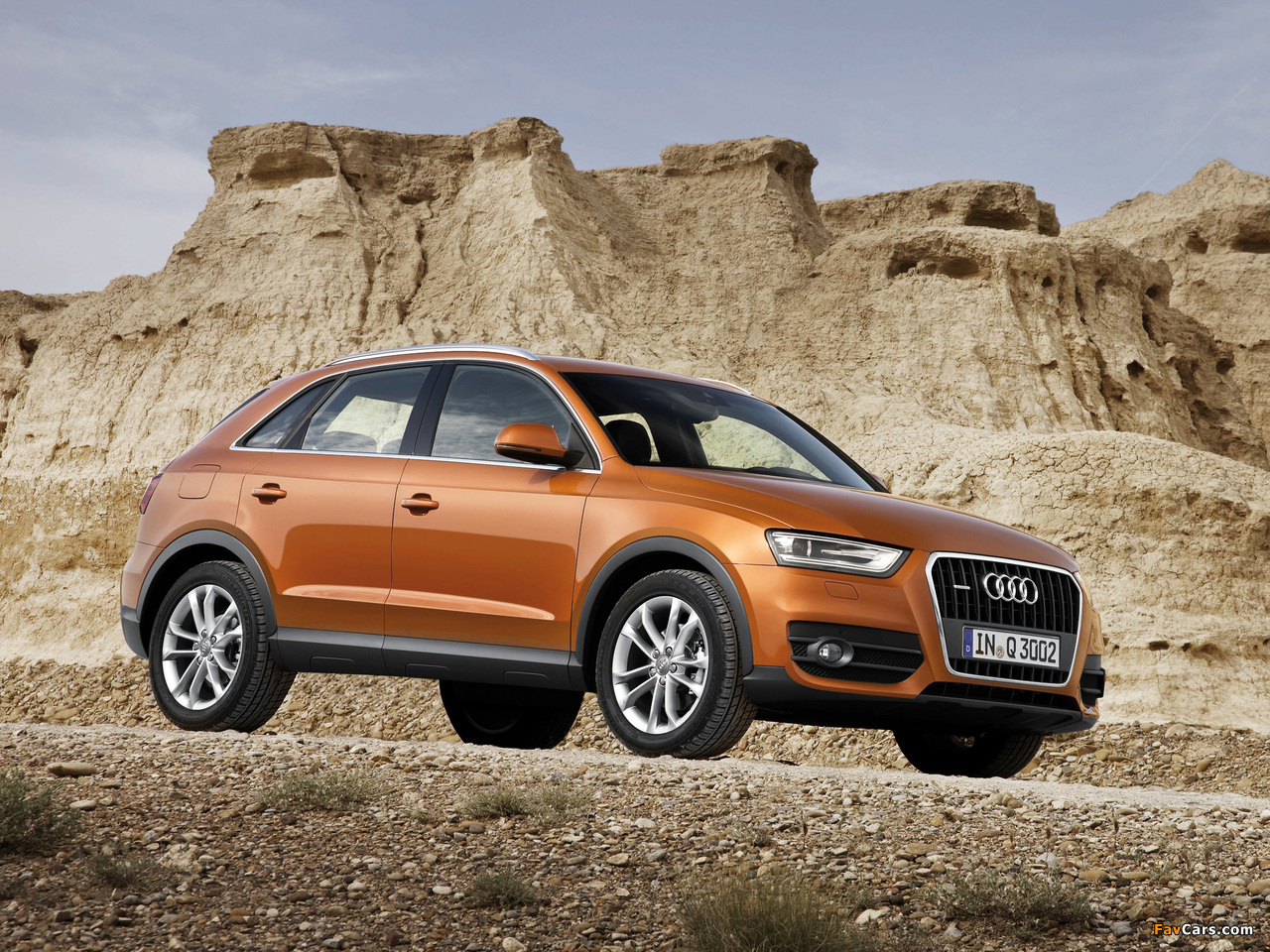 Audi Q3 2.0 TDI quattro 2011 pictures (1280 x 960)