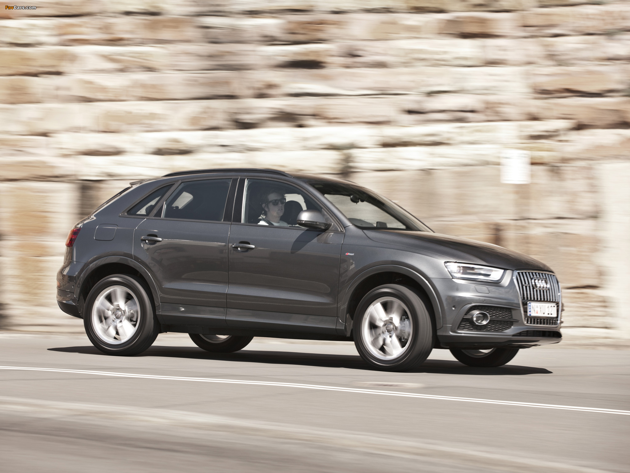 Audi Q3 2.0 TFSI quattro S-Line AU-spec 2012 pictures (2048 x 1536)