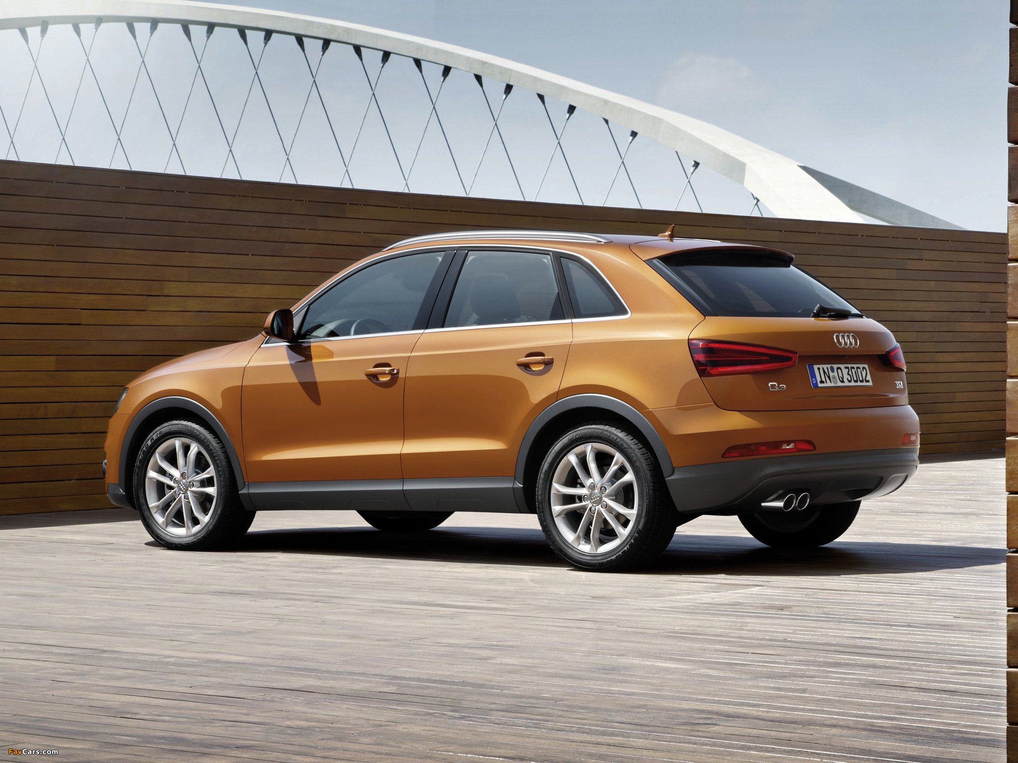 Audi Q3 2.0 TDI quattro 2011 wallpapers (2048 x 1536)