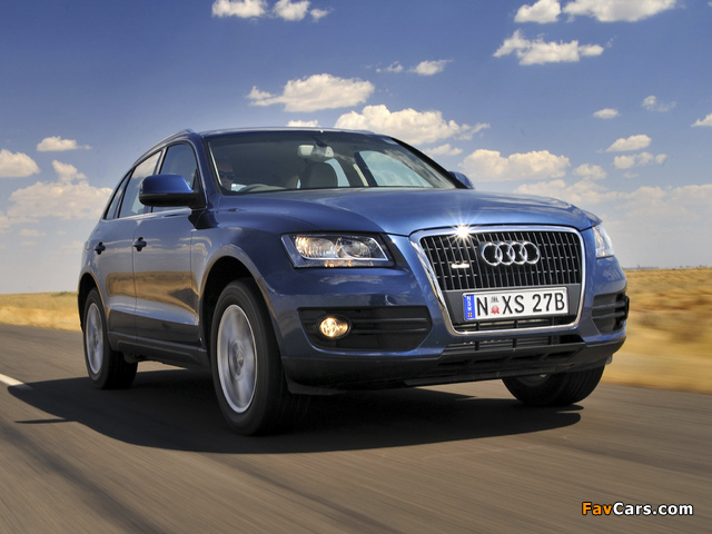 Audi Q5 2.0T quattro AU-spec (8R) 2008 pictures (640 x 480)